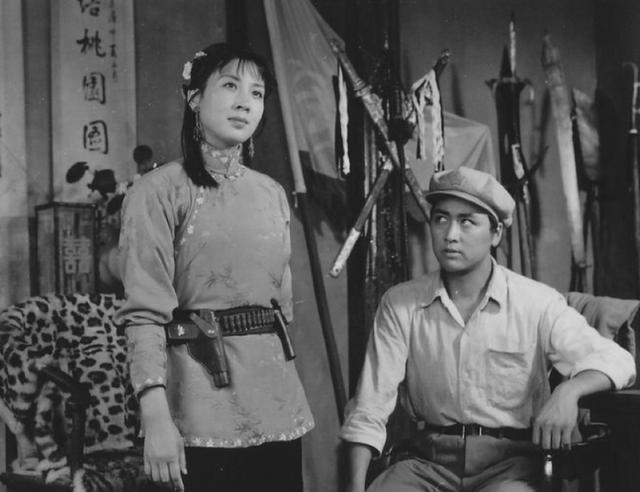 宫喜斌《创业》演秦发奋找疼痛感跪铁板,与妻恩爱40年66岁却离世