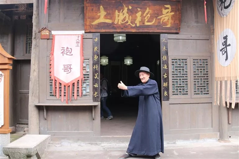 清朝与民国活跃于四川的"袍哥"是群什么样的人?是如何产生的?