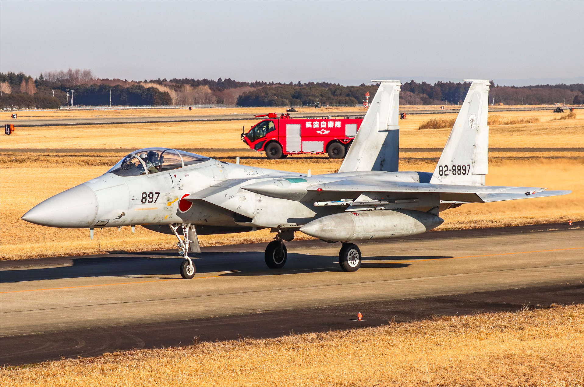 日本f15戰機除夕墜海,機體老化加飛行員疲憊,東海較量已落下風