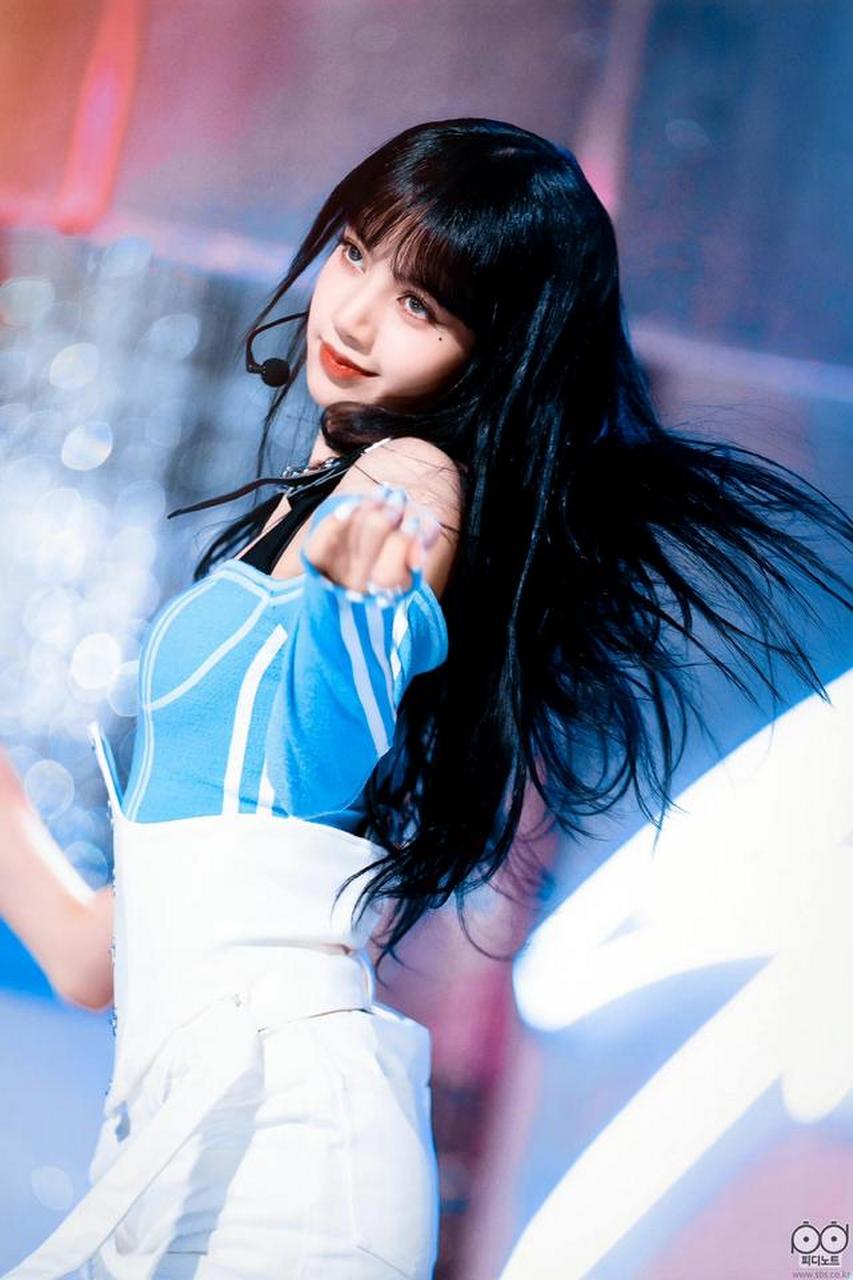 lisa上了ins富豪榜# lisa成为2023年instagram收入榜上唯一的kpop女