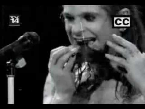 敢在台上生吃蝙蝠的摇滚教父ozzy osbourne