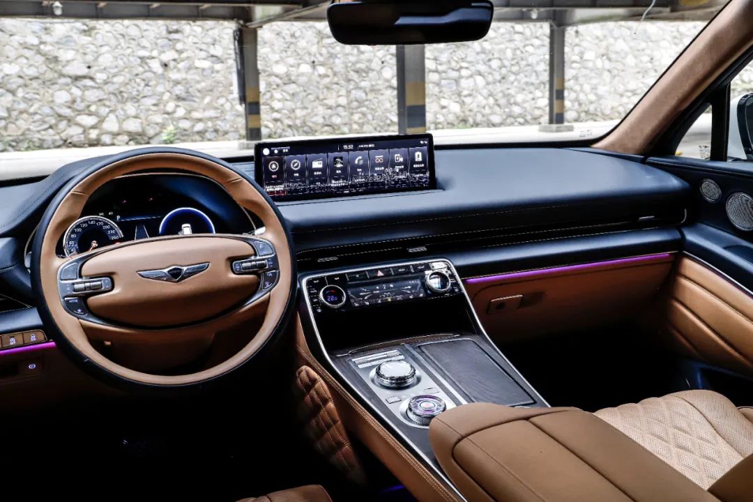 性能震撼25t四驱价位仅为宾利添越的15回头率超高