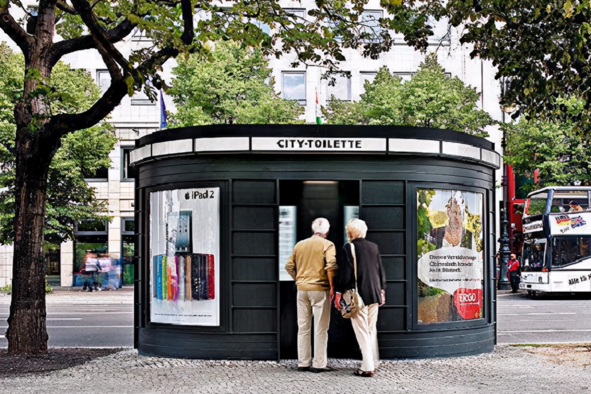 公共厕所里的生意经,看德国公厕大王是怎么做的