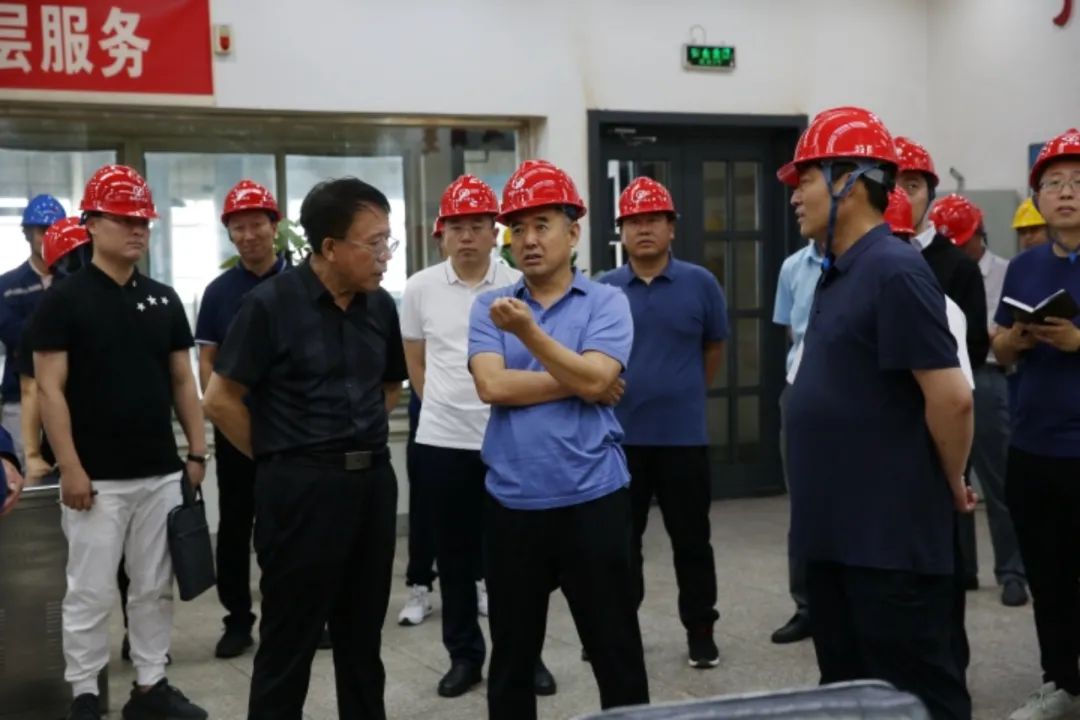市委书记高继业深入工业园区调研