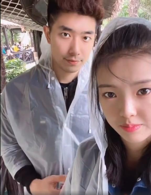 中国女排张常宁,23岁公开订婚,今陪男友签署合同,接受顶薪续约