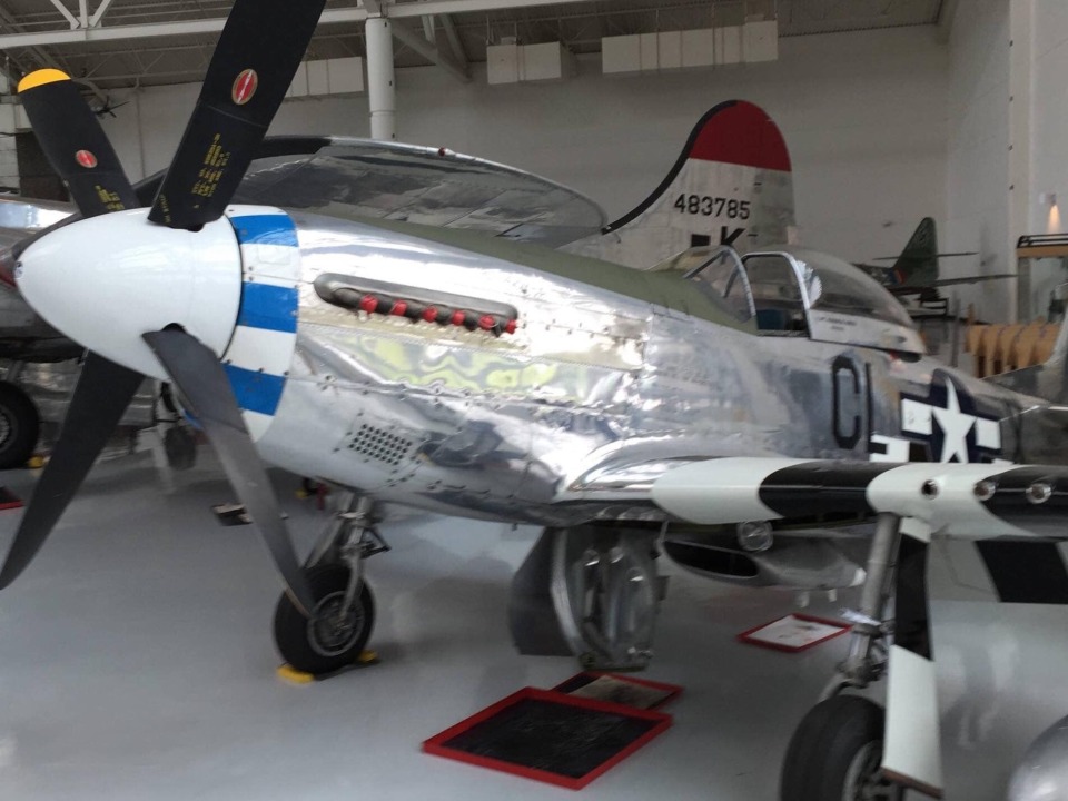 围观北美p-51d-20na"野马"战斗机