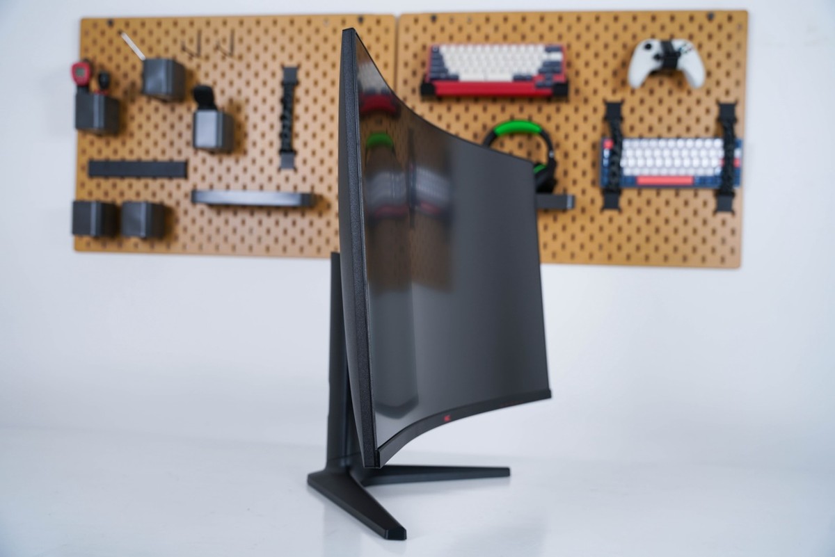 32寸大屏2k高刷曲屏显示器hkc vg32c2q使用体验