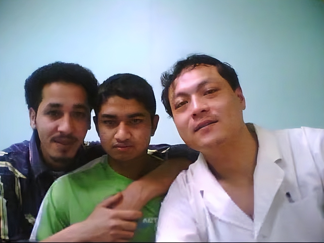 我70后河南人,科威特打工,月薪20000变2000,没钱回家绝处逢生