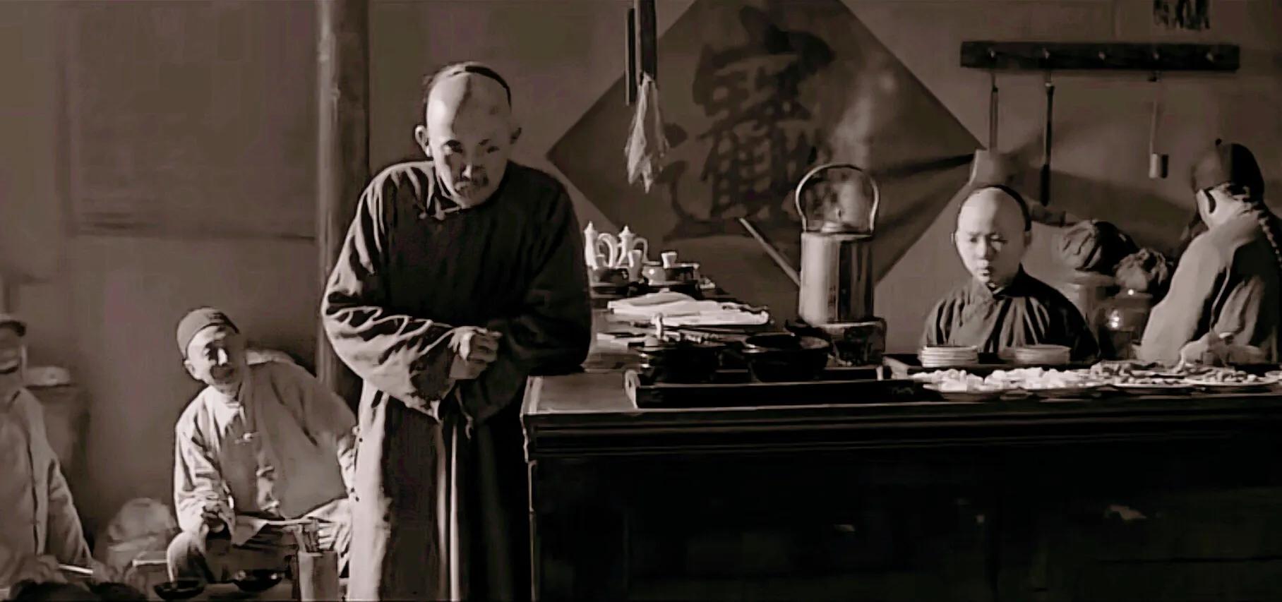 "怂人面前全是坎",再读鲁迅的《孔乙己》,我仿佛看到了自己