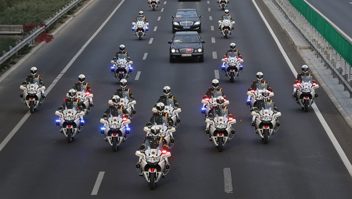 成为正式国宾护卫队队员有多难?每人至少要磨损12条轮胎