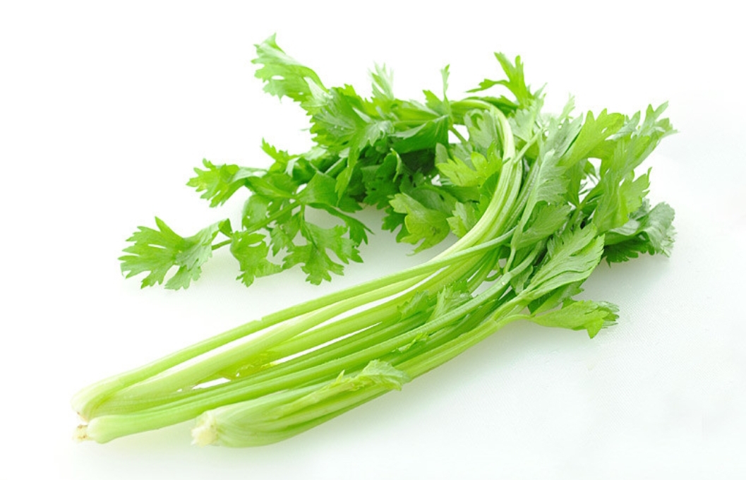 胃病是吃出来的?研究表明:3种食物或有损胃黏膜,尽可能少吃