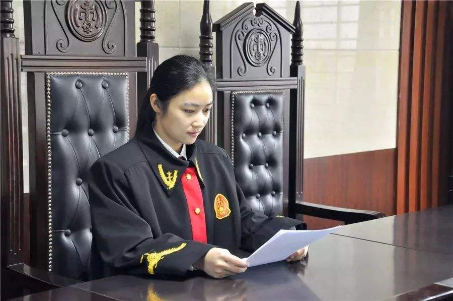 学霸明星陈逸菲凭一己之力成功解约,成娱乐圈最强"公务员"