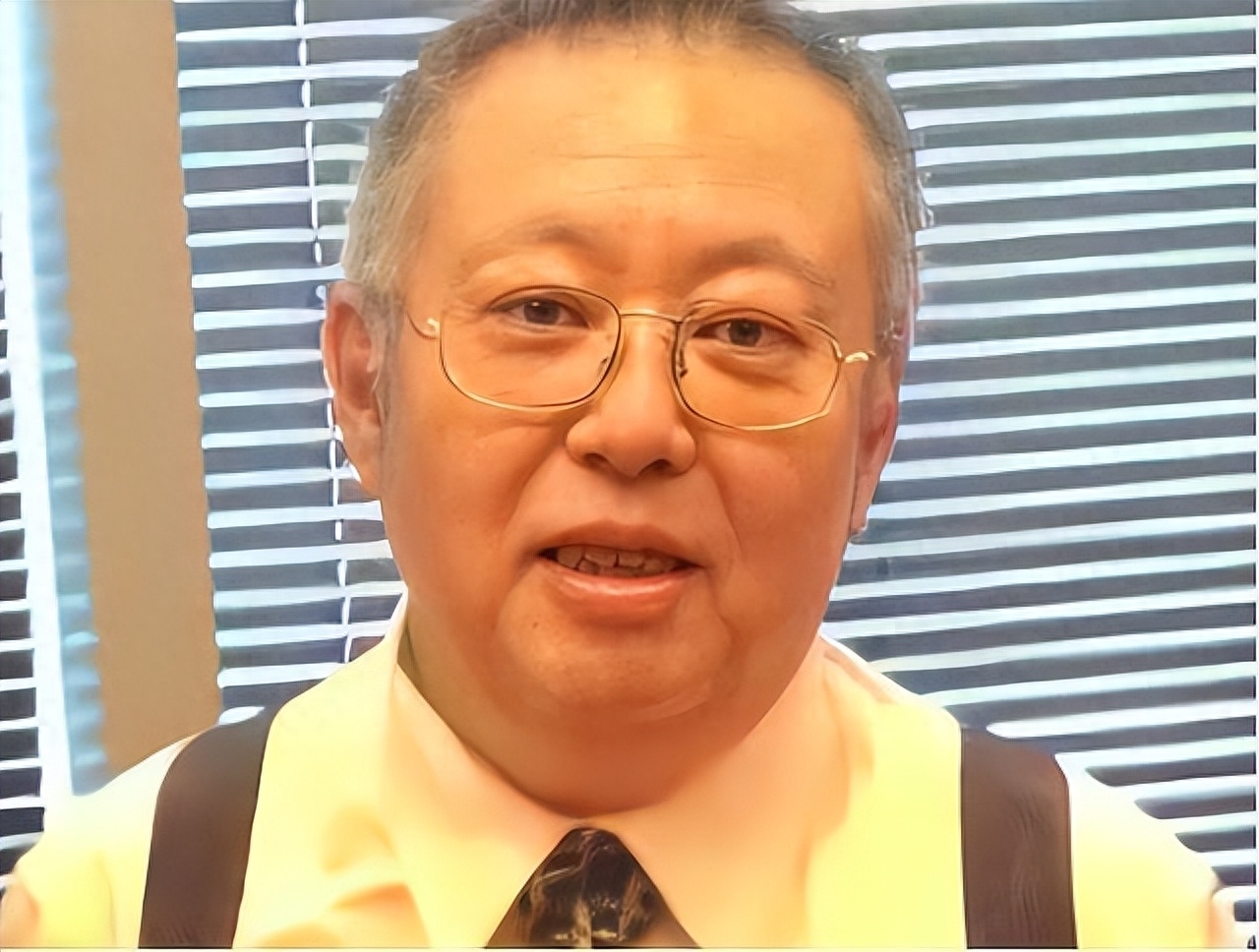 吃中国饭,砸中国锅,潜伏伪装30多年,"两面人"李亨利身份揭秘