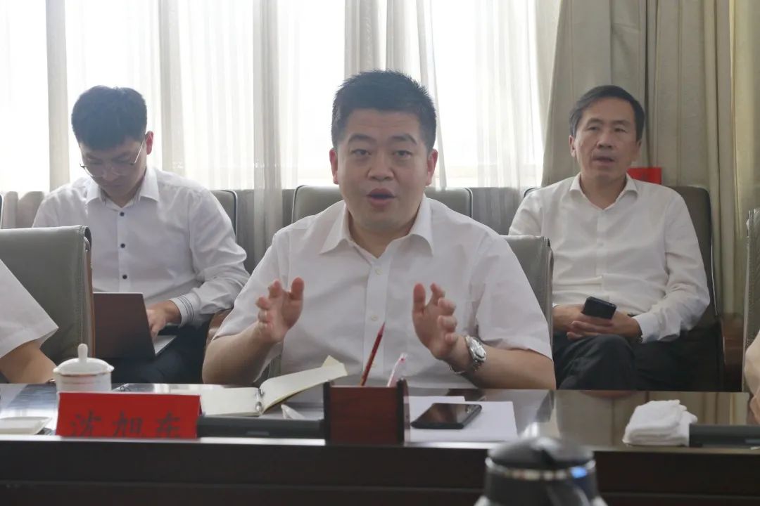 沈旭东赴青岛调研我区建筑施工企业并慰问一线员工