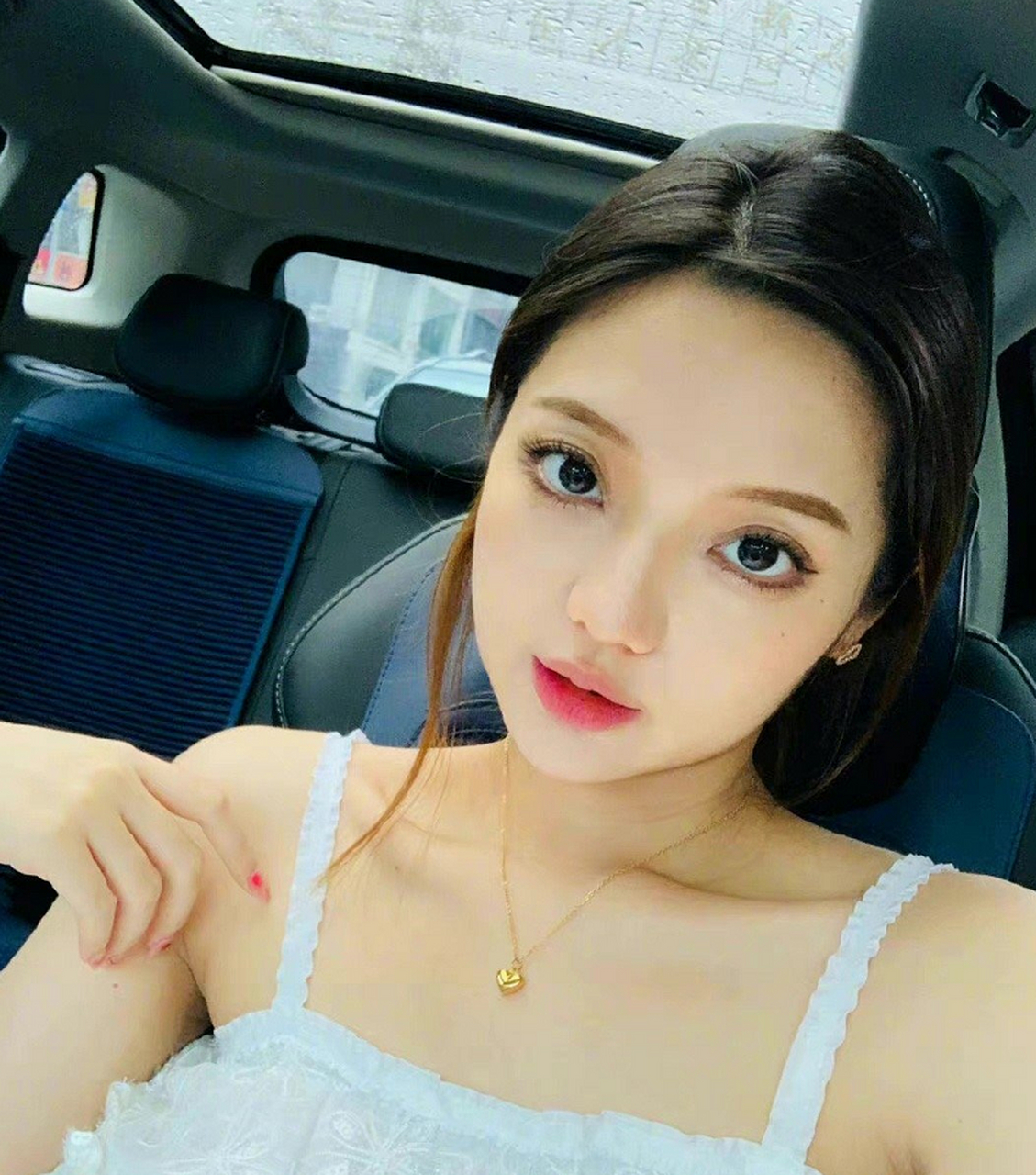 张兆艺激动地说:最亲爱的宝贝,处女座的小宝宝 7月6日,张兆艺官宣