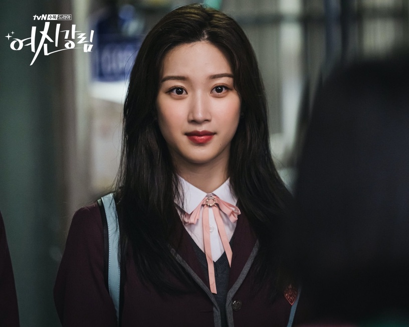 《女神降临》文佳煐妆容解,清透自然的底妆,细长眉型是重点