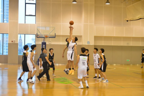 桐乡耀华国际学校举办第一届"耀华杯"游泳邀请赛