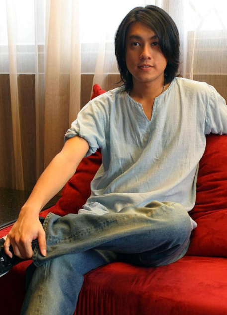 同样是f4成员,为何只有他混成"过气艺人",如今的朱孝天怎么了