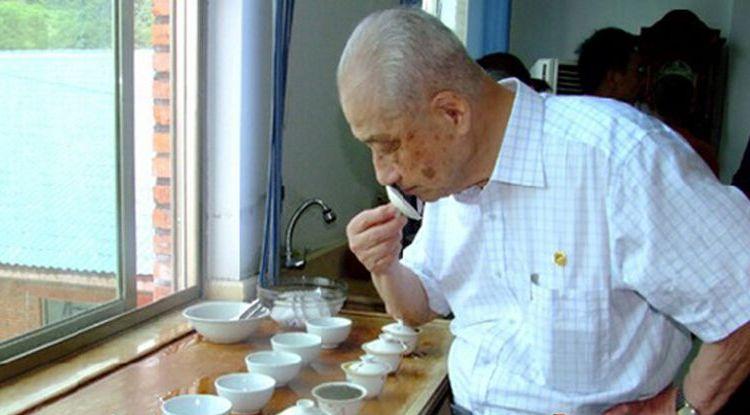 故事:"好色富豪"吴天喜,年近60侮辱数名女学生,只为长生不老