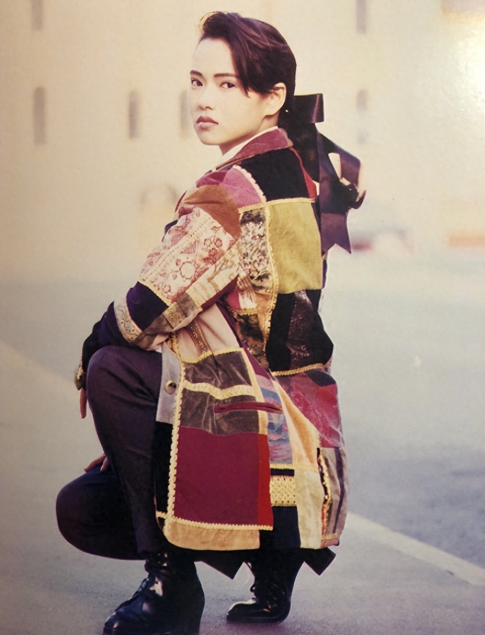 伊能静是个没有爱活不下去的人,因为小时候太缺爱了.