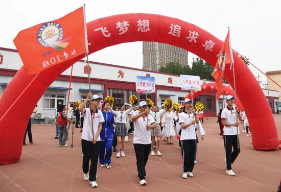凤鸣展翅 青春而志|廊坊市第六中学八年级举行"青春礼"活动