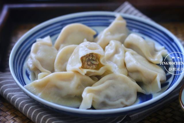 羊肉大葱饺子的正确做法,多加一步,馅儿不膻还倍儿香,个个爆汁