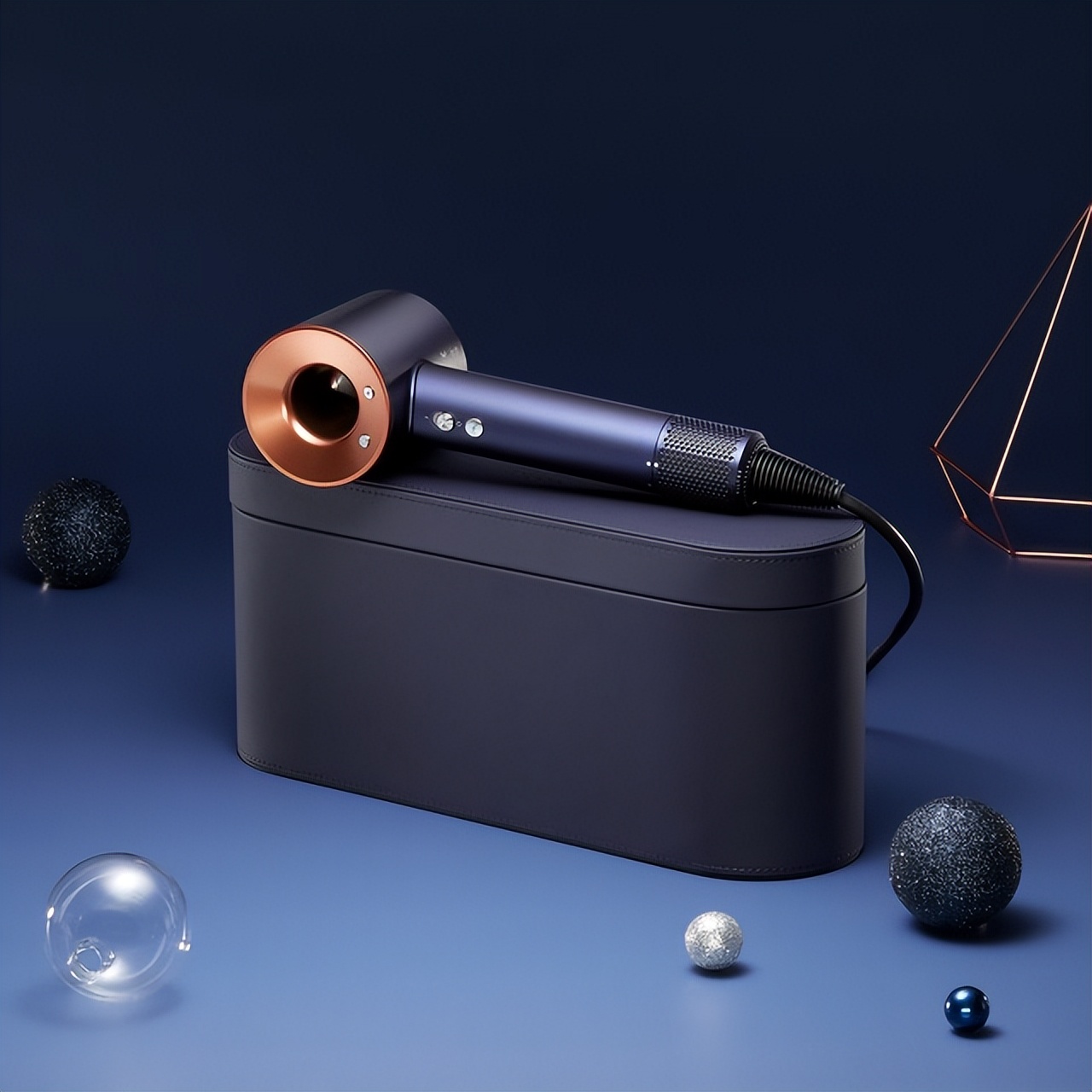 颠覆者的动力:一台卖三千的戴森吹风机究竟有多厉害?