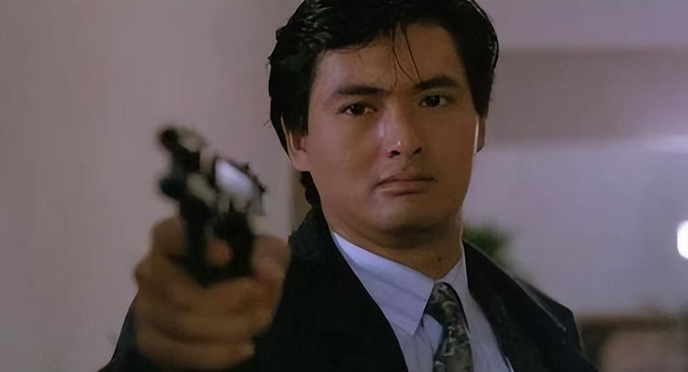 从不捐款的4位明星:台上装爱国疯狂捞金,台下"一毛不拔"