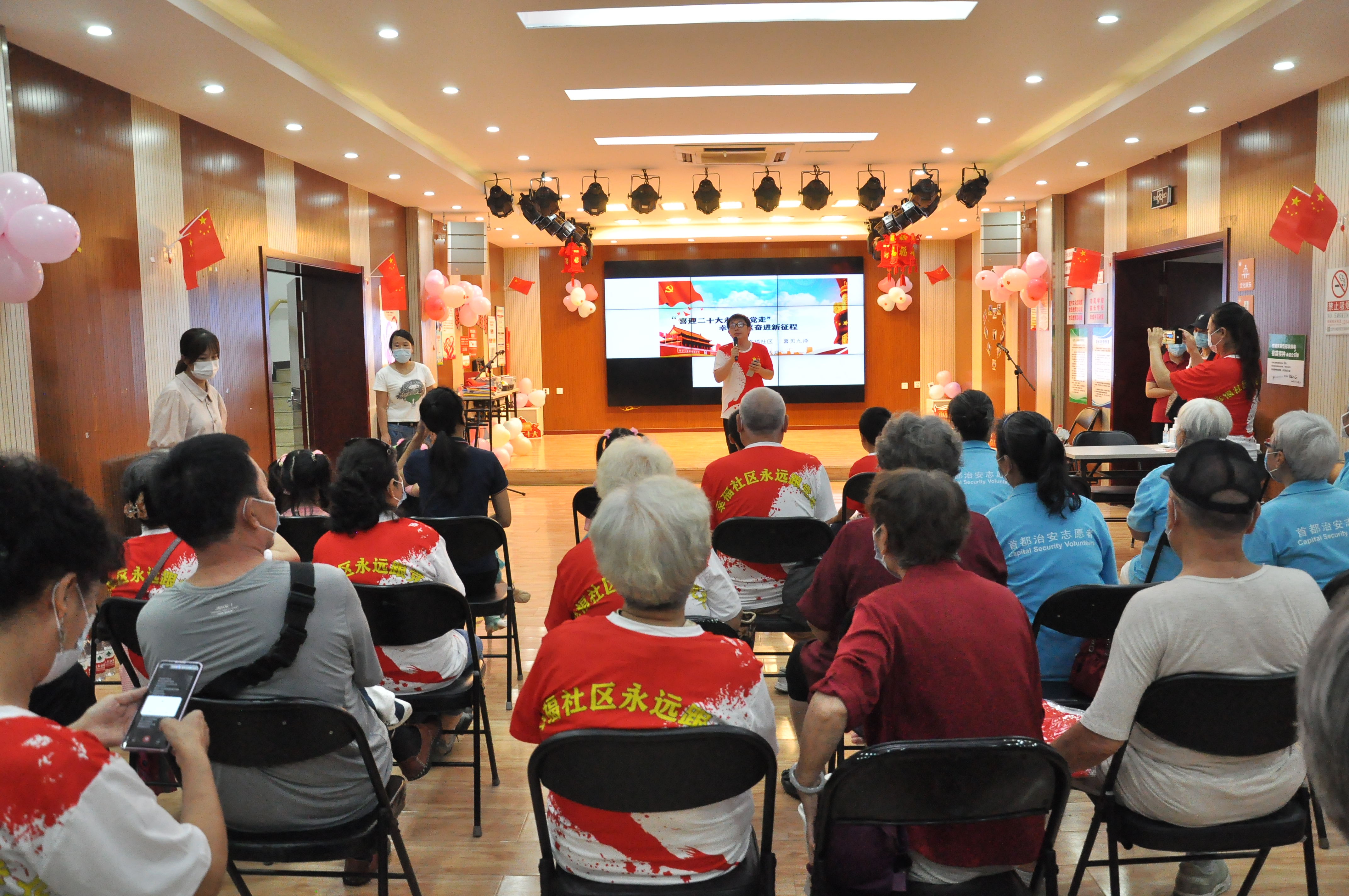 龙潭街道多彩趣味活动 营造和谐友爱社区氛围