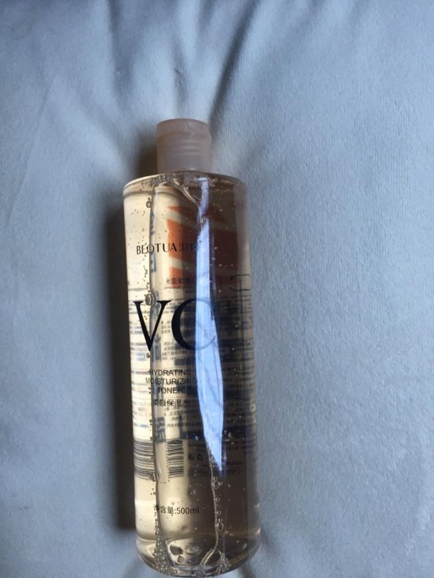 屈臣氏有一"爽肤水",价格实惠效果好,能有效为皮肤补水保湿!