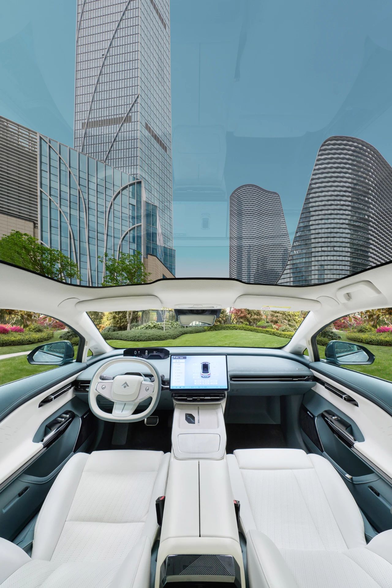 昊铂gt上市:旋翼式车门,支持800v快充和换电,最高续航达710km