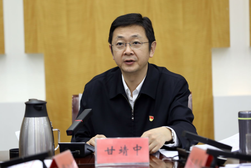 甘靖中在昌平区委人才工作领导小组全体会议上强调,把人才事业发展