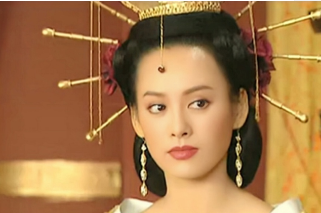 宁静19年前的古装,不用加滤镜,都有着"难以驯服"的美