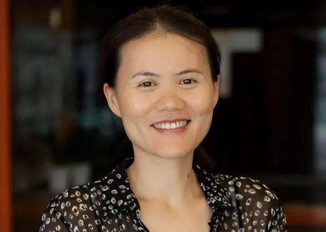 马云妻子正面照曝光!她曾是校花,穿着朴素低调,气质不输奶茶妹