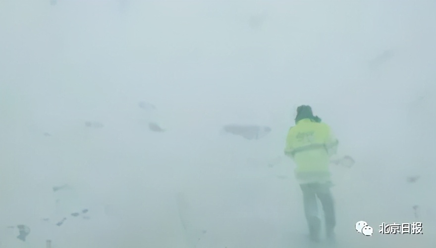 风吹雪(风吹雪的美丽句子)