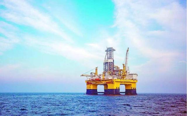 世界最大最深海上钻井平台,蓝鲸2号三大厉害之处,体现在哪里呢