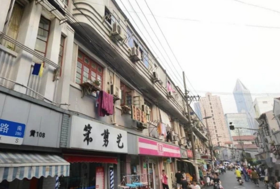 如今的新昌路街头