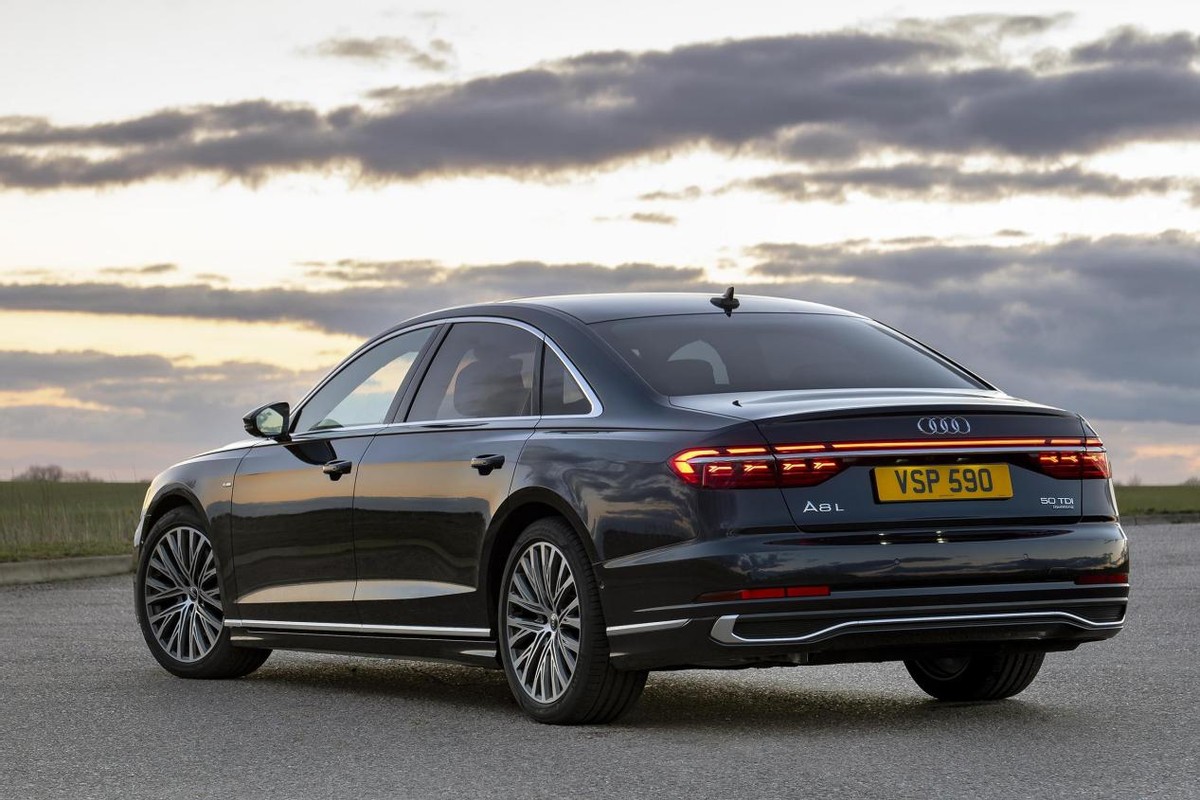 对标宝马7系,内饰迎来优化,新款奥迪a8l将于8月26日上市