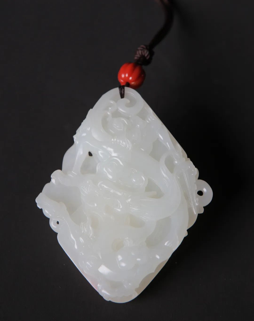 崔磊多件作品现身鼎天网拍