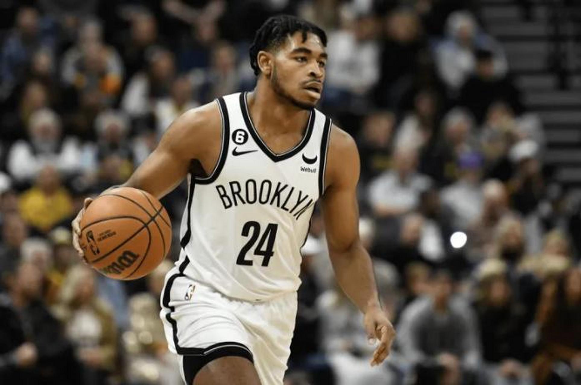 篮网球员卡梅伦-托马斯做客播客节目《the schuz show》.