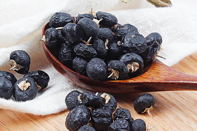 黑枸杞真的能抗癌吗?枸杞泡水好还是干嚼更好?早知早受益