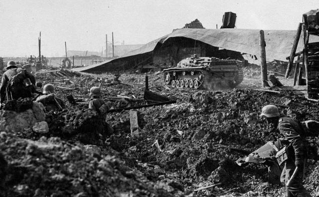 1942年斯大林格勒战役德军第24装甲师血战马马耶夫岗防线