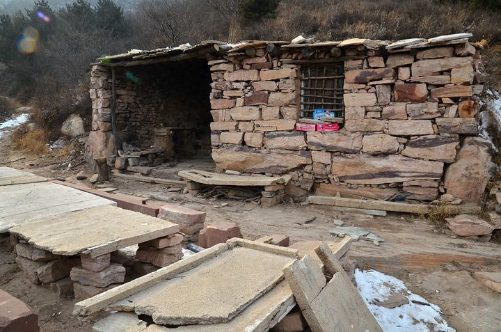 打了半辈子光棍的陈光益,突然领回了一个模样周正的傻姑娘,这个消息