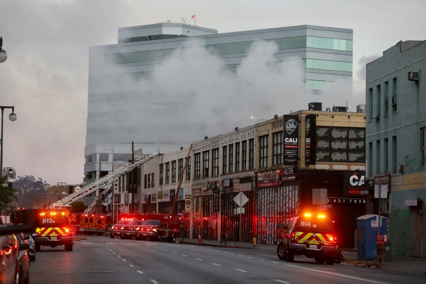 美國洛杉磯市中心爆炸初步原因查明,已致11名消防員受傷