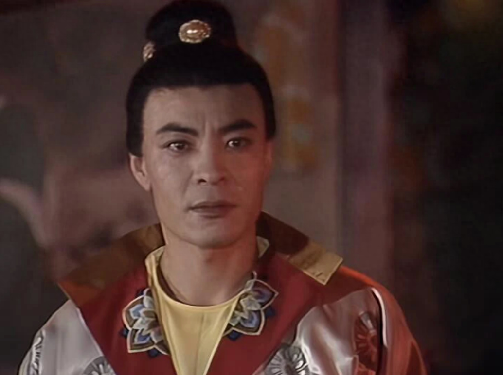 1990年,他受邀参演了《唐明皇》这部经典作品,扮演的是唐明皇"李隆基"