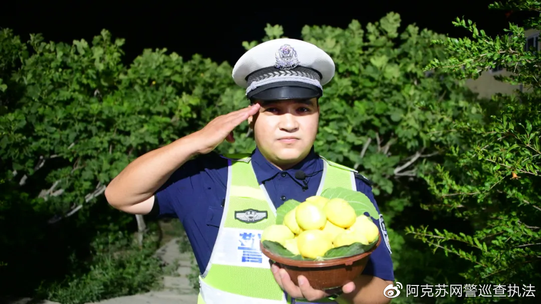 执勤中暑晕倒的新疆交警已重返岗位