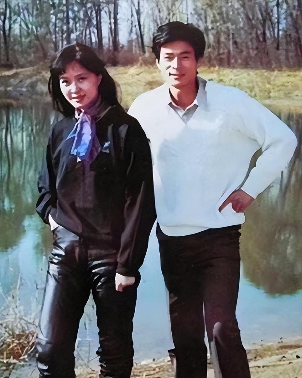 方舒结婚7年背叛丈夫出轨小10岁的屠洪刚8年后被人插足婚姻