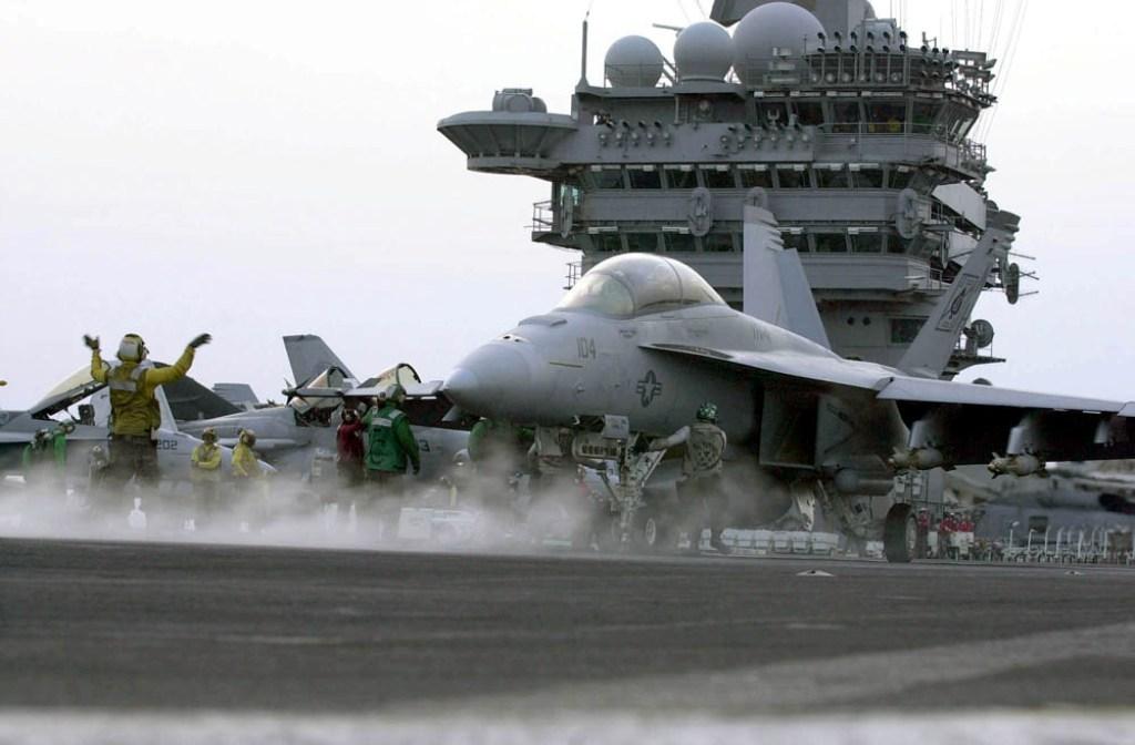 美国又炮制"洗衣粉事件"?英德直接让俄背锅