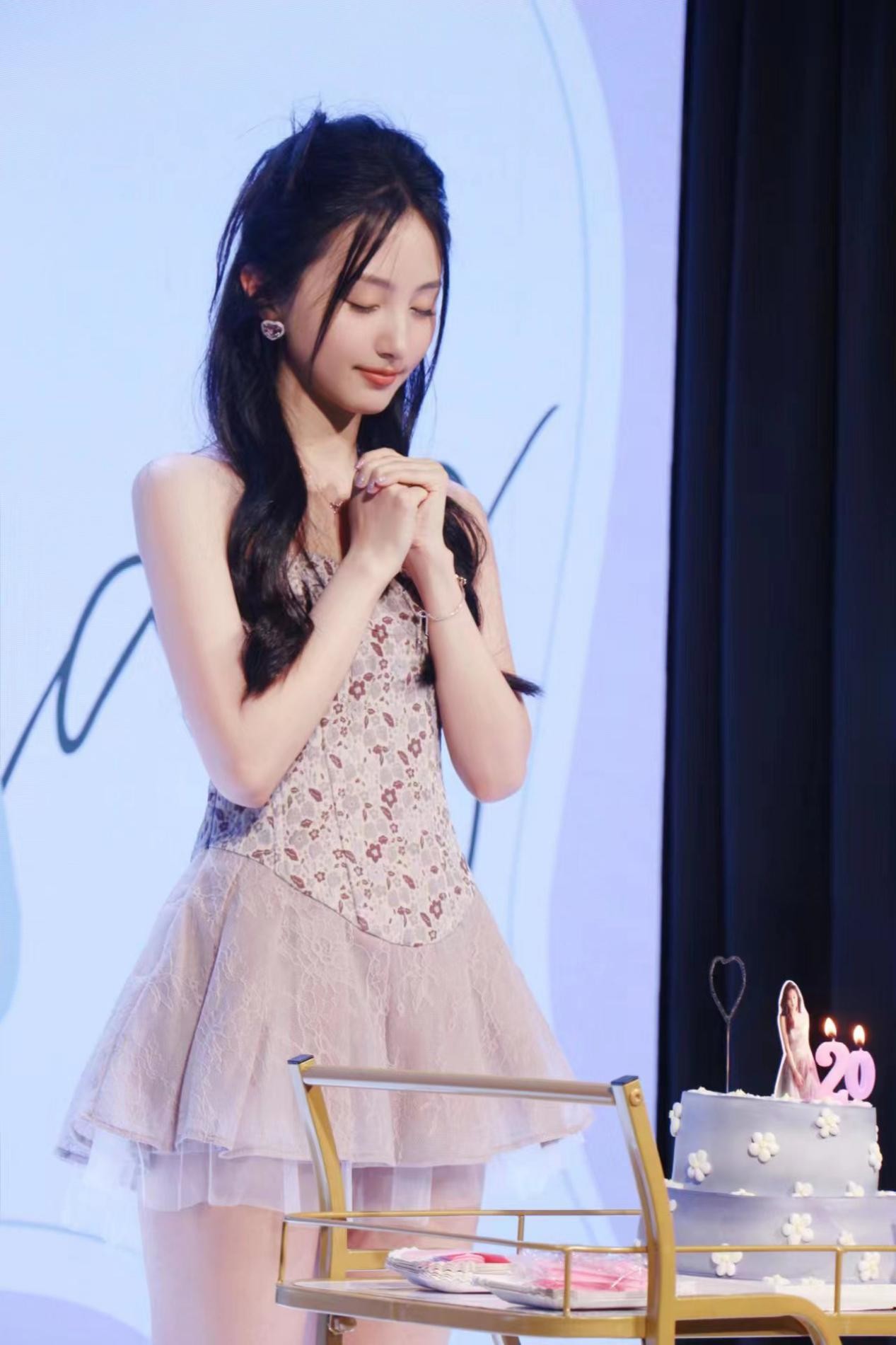 唱跳女艺人牛欣欣20岁生日会 狂欢派对在深圳掀起热潮!