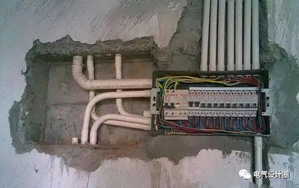 住宅配电箱内开关配置方案及移位的分析